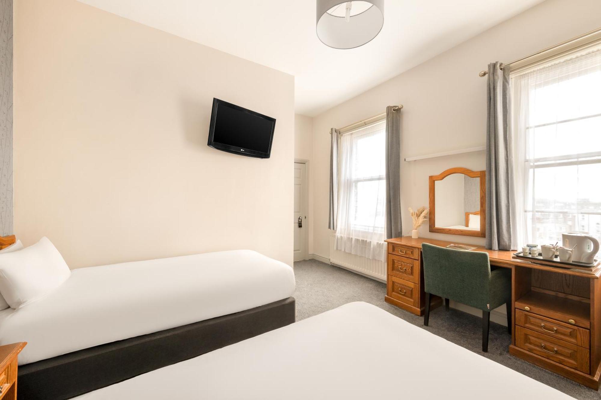 The County Hotel Карлайл Экстерьер фото