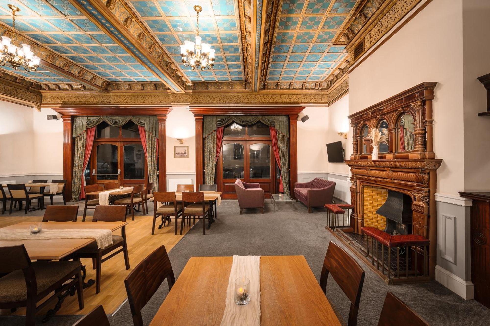 The County Hotel Карлайл Экстерьер фото